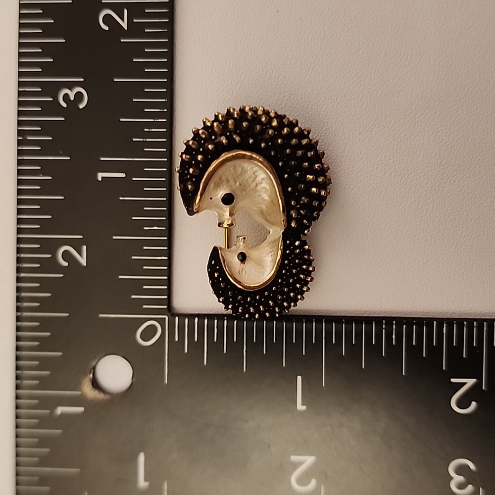 Hedgehog Brooch Mama and Baby Brooch BRG #2 - Picture 4 of 4